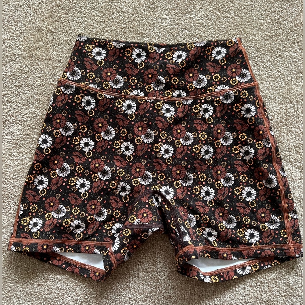 Buffbunny flower power shorts